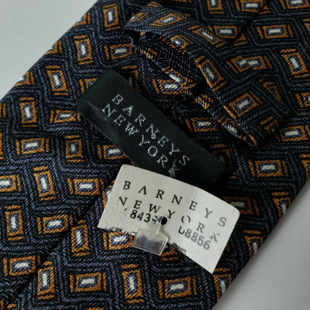 Barneys New York Italian Necktie Silk Geometric Gray Brown On Charcoal NEW - Picture 4 of 9